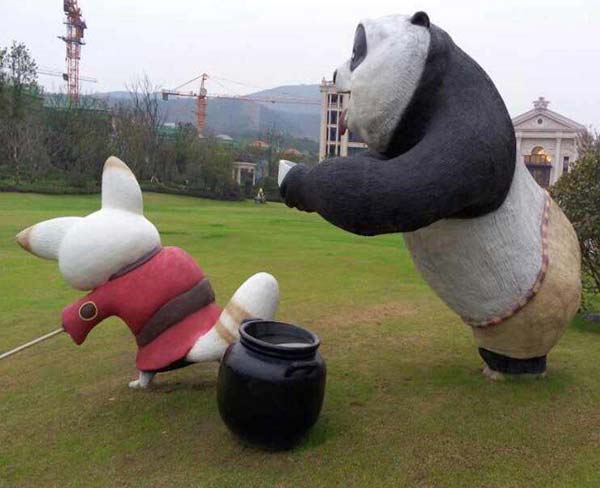 阜陽雕塑公司簡述雕塑會(huì)受到哪些損傷？